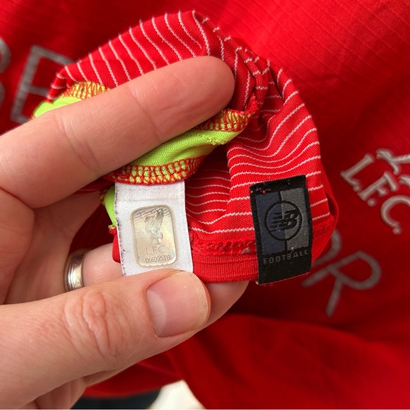 Vintage 2018 Liverpool FC ⚽️ New Balance Soccer Jersey LFC Betvictor EPL - Picture 12 of 15